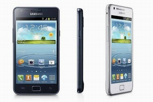 Samsung ra “dế” Galaxy S2 Plus hút khách