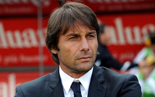 Chelsea nhắm HLV Conte thay thế Benitez