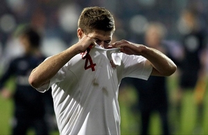 Steven Gerrard: “Anh xứng đáng mất điểm”