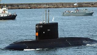 Việt Nam sắp nhận tàu ngầm tàng hình tối tân từ Nga