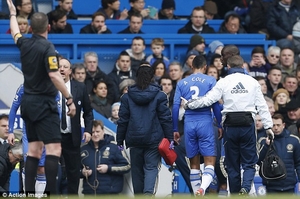 Chelsea trả giá đắt cho chiến thắng trước MU