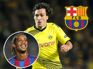 Ronaldinho khuyên Barca nên mua Hummels