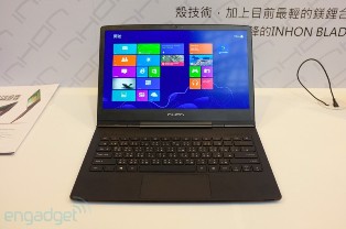  Cận cảnh laptop mỏng và nhẹ nhất thế giới