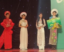  Miss SLNA tự tin tỏa sáng