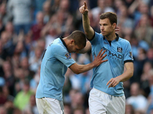 Dzeko giúp Man City giành ngôi Á quân Premier League