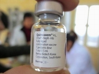 Nên thay thế hay dùng lại vắcxin Quinvaxem?