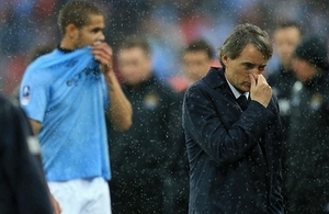 CĐV Man City nổi giận vì HLV Mancini bị sa thải!