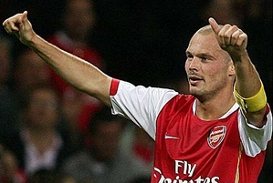 Danh thủ Fredrik Ljungberg sắp tới Việt Nam!