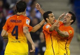 Đánh bại Espanyol, Barca tiến sát mốc 100 điểm