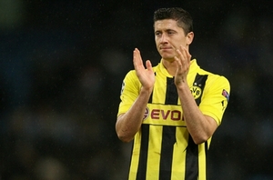 Dortmund bất ngờ tuyên bố không bán Lewandowski