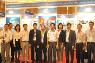 Bộ Thông tin và Truyền thông tham dự Diễn đàn Bộ trưởng và Triển lãm CommunicAsia 2013