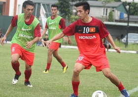  Tuyển Việt Nam luyện tập chờ đấu Arsenal