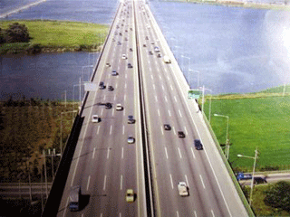 2014 thông xe cao tốc chạy 120km/h, 6 làn xe