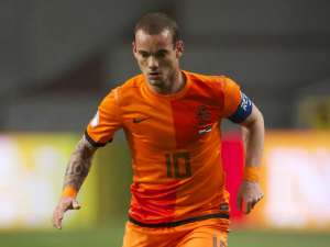 Sneijder lại bị &quot;đá bay&quot; khỏi tuyển Hà Lan