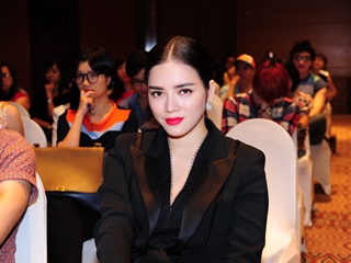 Fashion Star 2013: Lý Nhã Kỳ trở thành nhà đầu tư đặc biệt