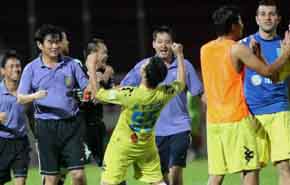 HN.T&T đăng quang ngôi vô địch V-League 2013