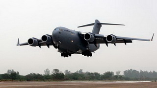 Ấn Độ tiếp nhận máy bay quân sự lớn nhất thế giới