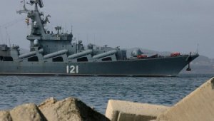 Tàu chiến Nga xuất hiện khắp các vùng biển
