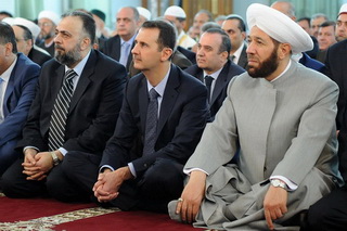 Assad vẫn mỉm cười trước thách thức hủy diệt