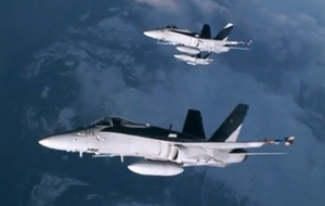  Chiến đấu cơ F/A-18 Hornet của Mỹ chứng minh sức mạnh