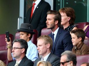 Ngó lơ M.U, Beckham gửi &quot;quý tử&quot; tới lò Arsenal