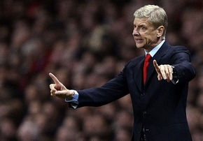 Wenger được Arsenal trọng thưởng hậu hĩnh