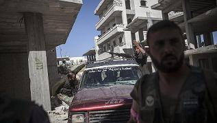 200 xe tăng Syria xung trận, phe nổi dậy hoang mang