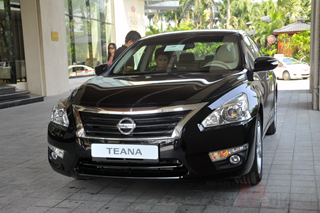 Nissan Teana mới về Việt Nam với giá 1,4 tỷ