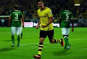 Lewandowski bất ngờ “tỏ tình” với Premier League!