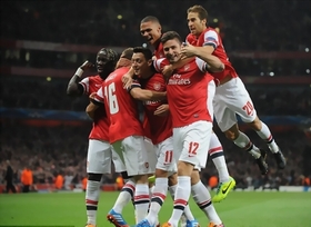 Arsenal – Dortmund: Bữa tiệc tấn công
