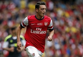 HLV Dortmund e ngại Mesut Ozil
