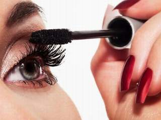 Sử dụng mascara sao cho không hại mắt?