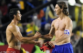 C.Ronaldo không thể sánh bằng Ibrahimovic!