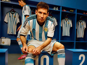  Messi và Argentina ra mắt áo đấu dự World Cup 2014