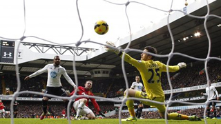 SVĐ White Hart Lane: Tottenham 2 - 2 Man Utd: Man Utd rượt đuổi tỷ số cùng Tottenham