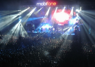 MobiFone RockStorm 2013 đốt cháy cố đô Huế