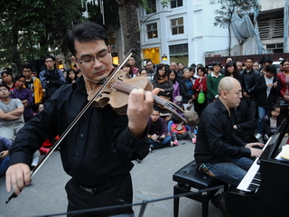 Ấn tượng Hòa nhạc đường phố LUALA Concert Thu Đông 2013