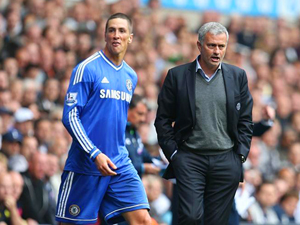 Mourinho đặt 3 tiền đạo Chelsea lên “dàn hỏa”