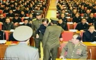 Chú Kim Jong Un và sự sụp đổ bẽ bàng