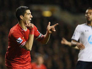 Suarez thăng hoa, Liverpool &quot;vùi dập&quot; Tottenham