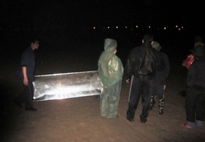 Phát hiện xác phụ nữ phân hủy ở sông Hồng