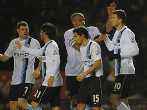 Tứ kết League Cup: Man City vào bán kết, Chelsea bị loại cay đắng