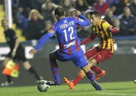 Tello lập hat-trick giúp Barca đánh bại Levante