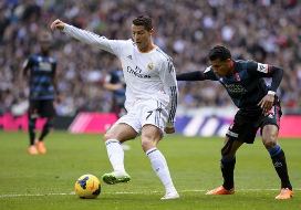 Đánh bại Granada, Real vượt mặt Barca