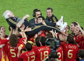 HLV Luis Aragones qua đời ở tuổi 75