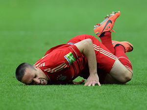“Bóng Đồng” Ribery lên bàn mổ, Arsenal mừng thầm