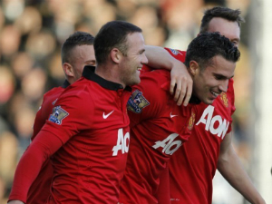 Olympiacos – Man Utd: Rũ bùn đứng dậy