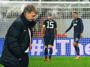 Lượt đi vòng 1/8 Champions League: Man Utd ngày càng yếu bóng vía!