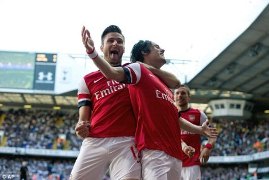 Rosicky lập công giúp Arsenal đánh bại Tottenham