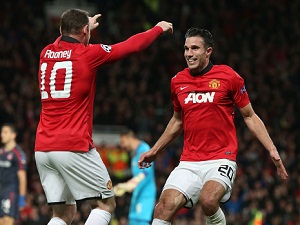 Lượt về vòng 1/8 Champions League: Van Persie thăng hoa, M.U ngược dòng kì diệu